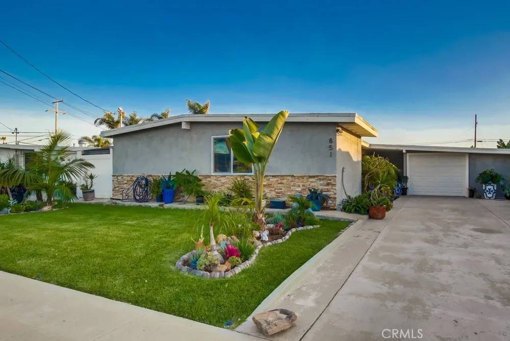 Imperial Beach, CA 91932,851 Holly Avenue