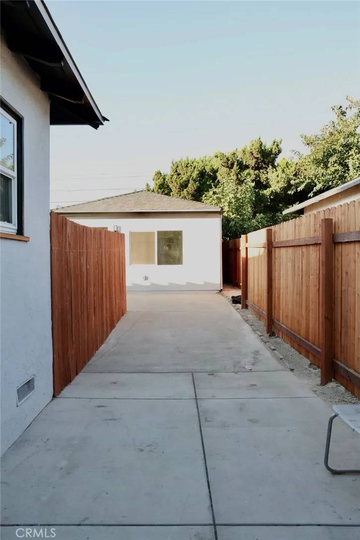 Ontario, CA 91762,728 W E # B