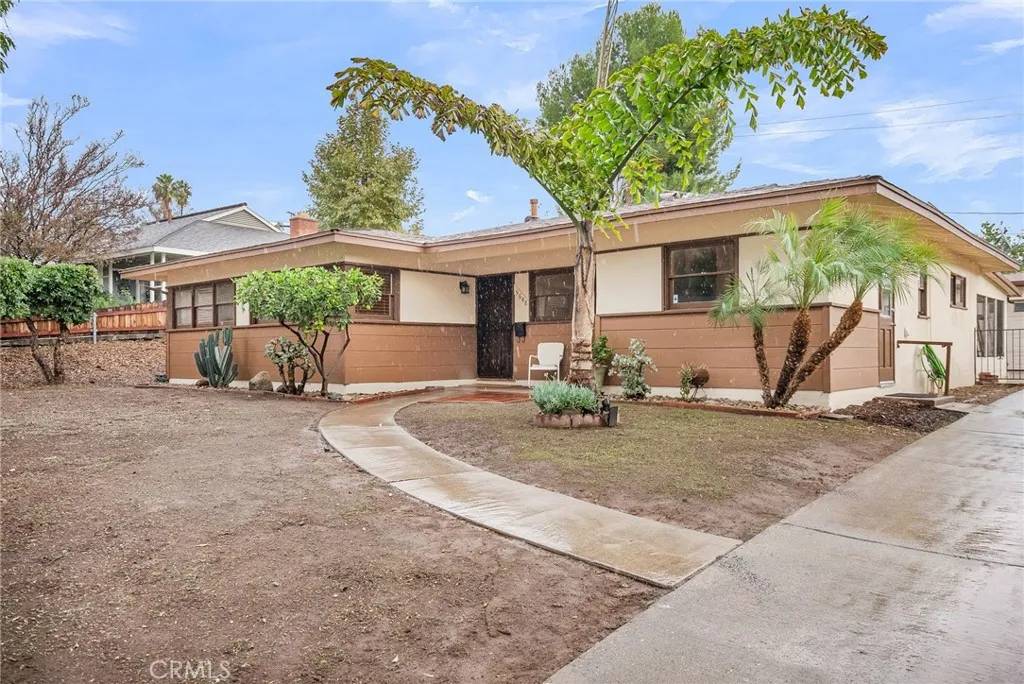 Riverside, CA 92506,5648 Laredo