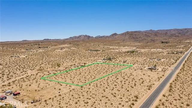 Johnson Valley, CA 92285,5500 Manzanita