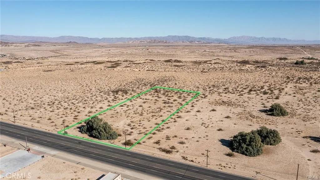 29 Palms, CA 92277,3995 Adobe