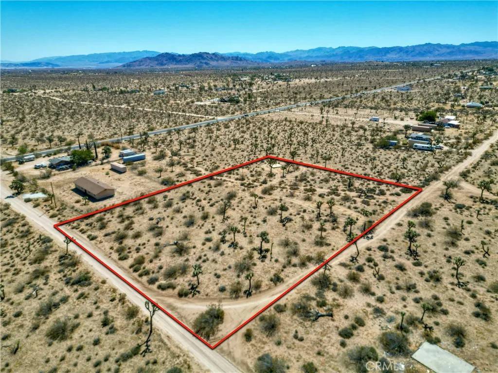 Yucca Valley, CA 92284,0 La Brisa