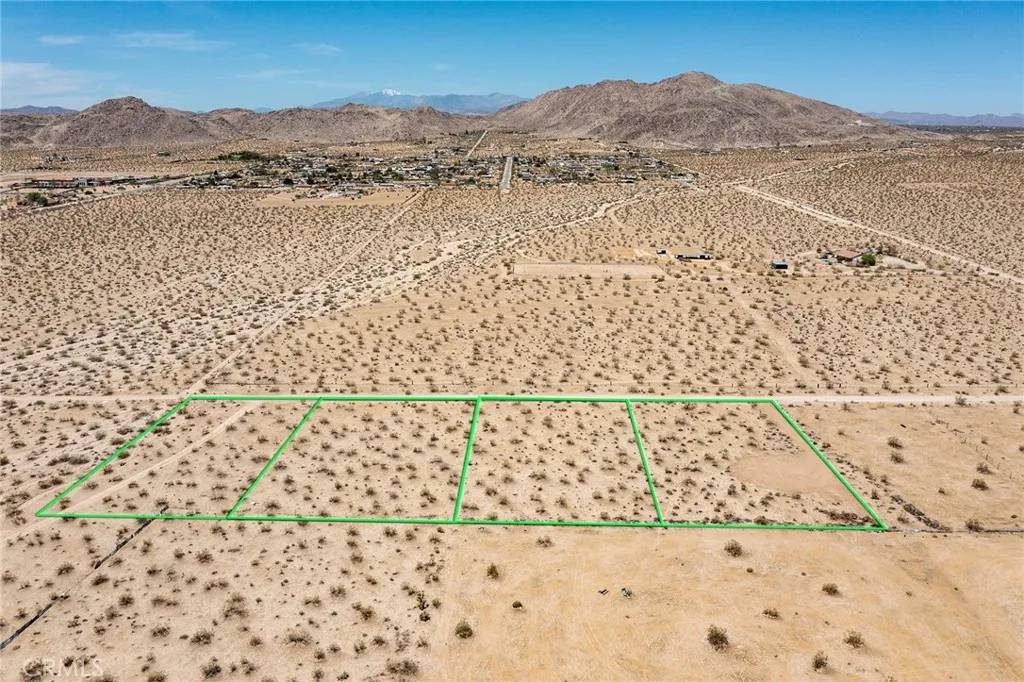 Joshua Tree, CA 92252,4687 Border