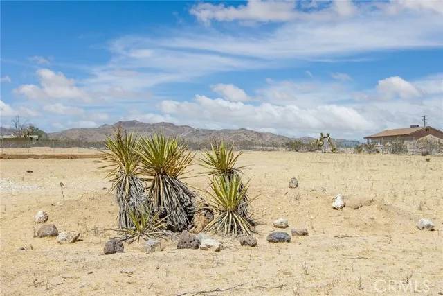 Landers, CA 92285,1348 Fortuna