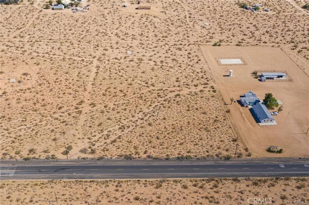 Landers, CA 92285,144 Reche