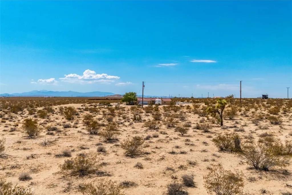 Joshua Tree, CA 92252,2183 Neptune