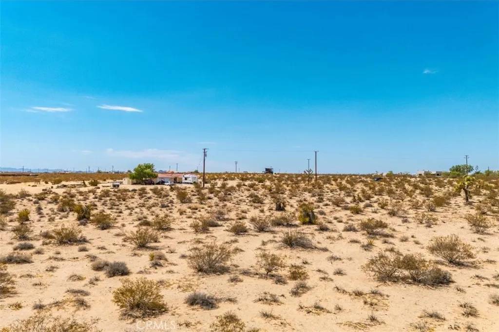 Joshua Tree, CA 92252,2183 Neptune