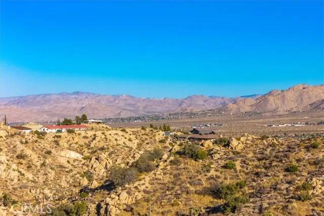 Yucca Valley, CA 92284,596 Buena Suerte