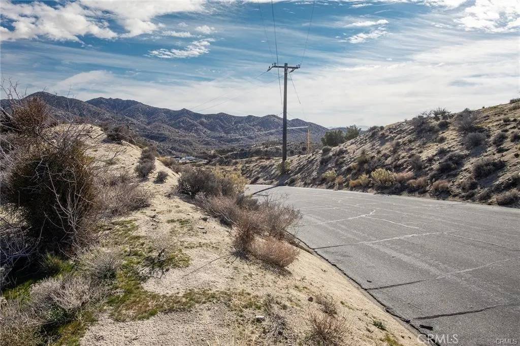 Yucca Valley, CA 92284,7587 Rockaway