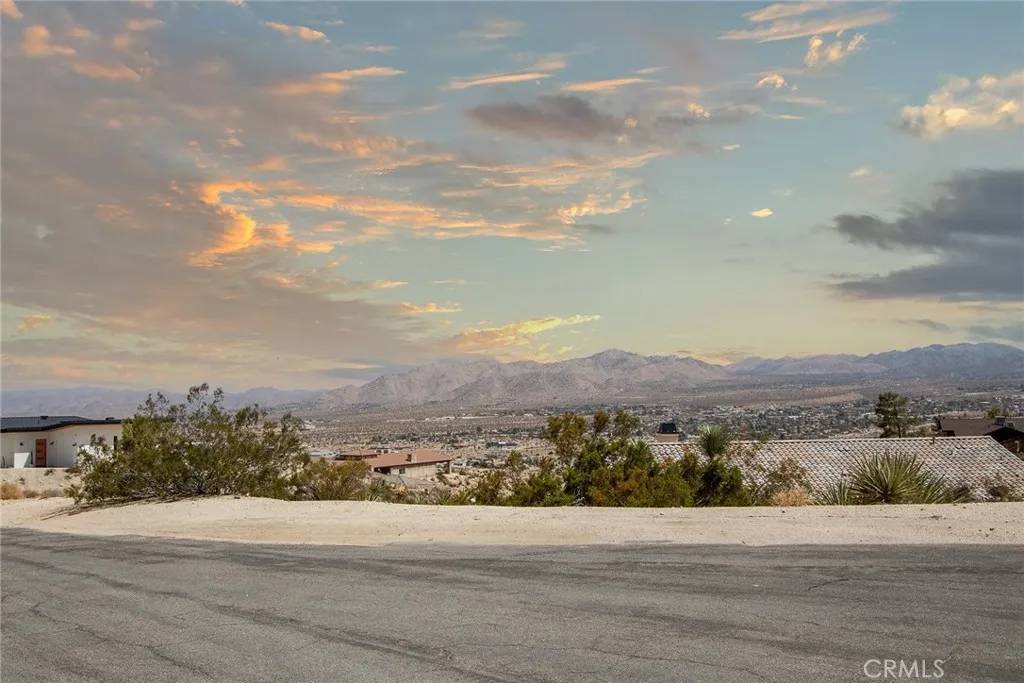 Yucca Valley, CA 92284,999 Mandarin