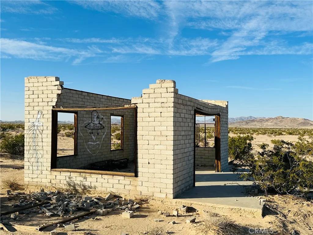 29 Palms, CA 92277,1234 Raymond