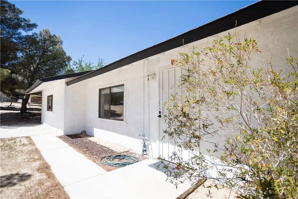 Joshua Tree, CA 92252,61680 Valley View Drive