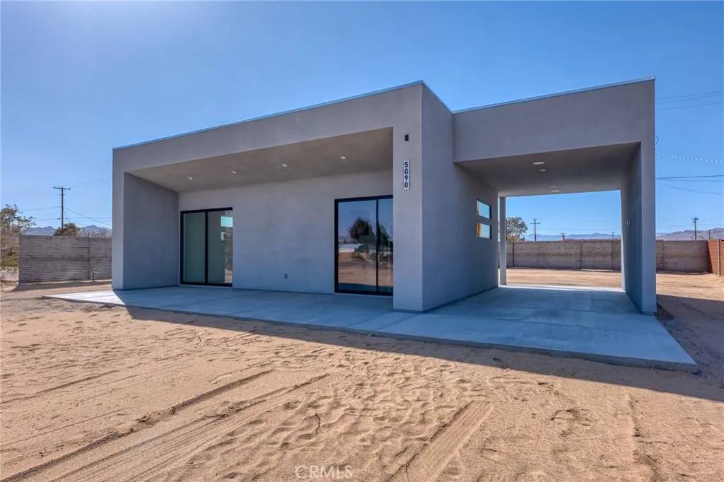 Joshua Tree, CA 92252,5090 1st Street East