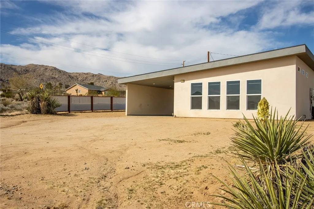 Joshua Tree, CA 92252,7276 Encina Road