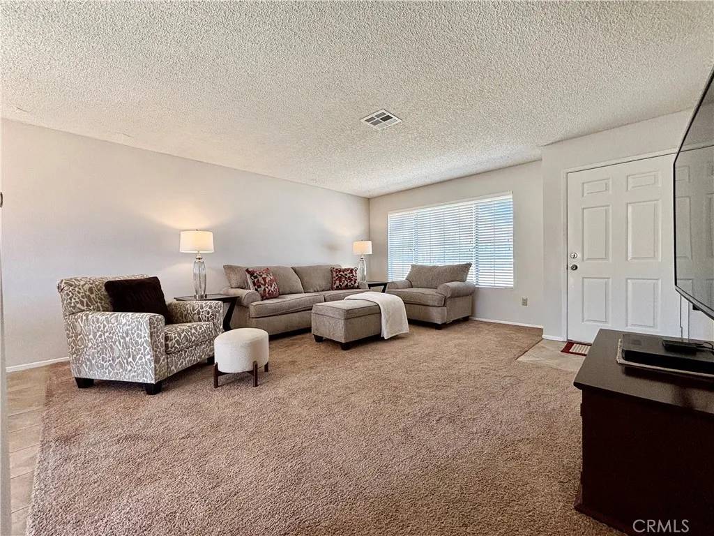 Joshua Tree, CA 92252,61947 Petunia Drive
