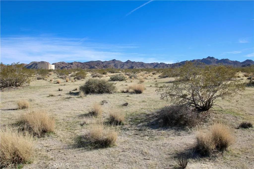 Joshua Tree, CA 92252,64647 Foothill