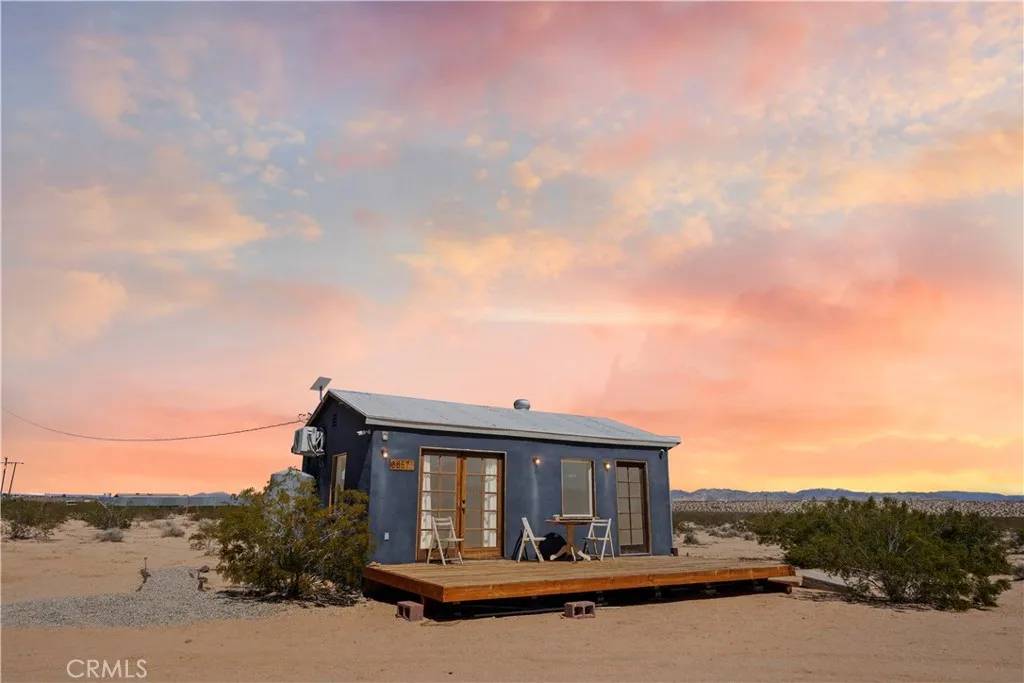 Joshua Tree, CA 92252,66750 Pole Line Road