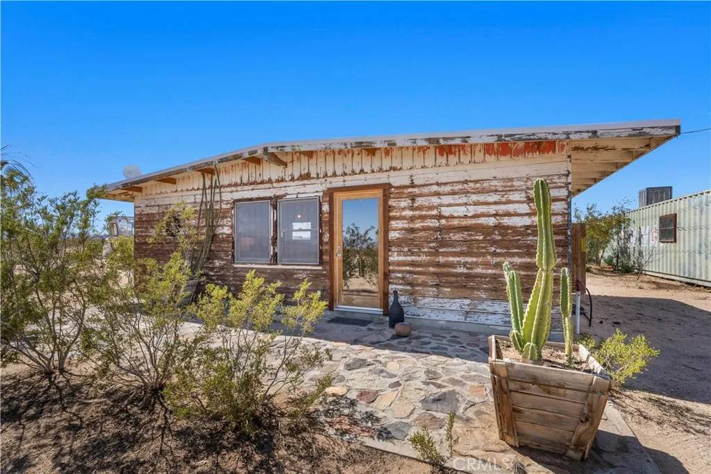 Joshua Tree, CA 92252,1356 Enchanted Road