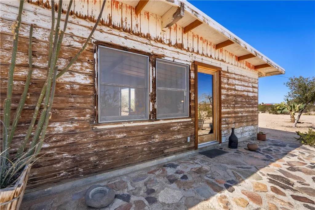Joshua Tree, CA 92252,1356 Enchanted Road