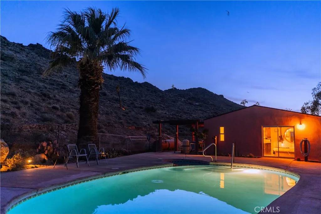 Landers, CA 92285,828 N Wamego Trail