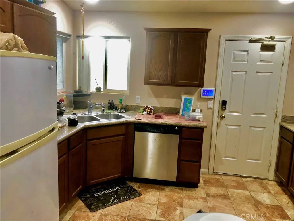 29 Palms, CA 92277,6855 Manzanita Avenue