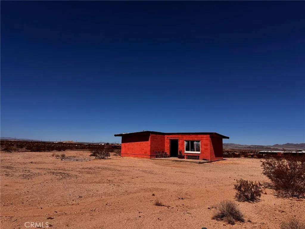 29 Palms, CA 92277,6615 Thunder Road