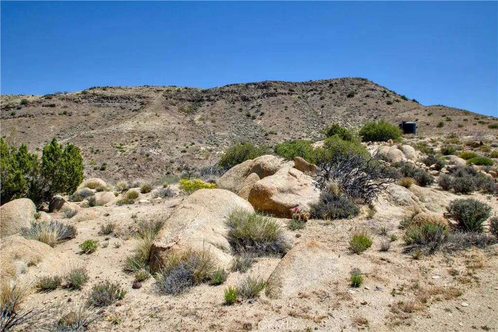 Pioneertown, CA 92268,5051 Chapparosa