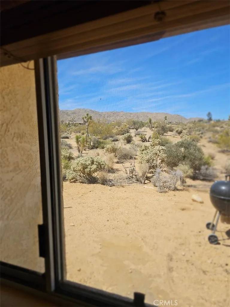 Joshua Tree, CA 92252,61391 Alta Vista Drive