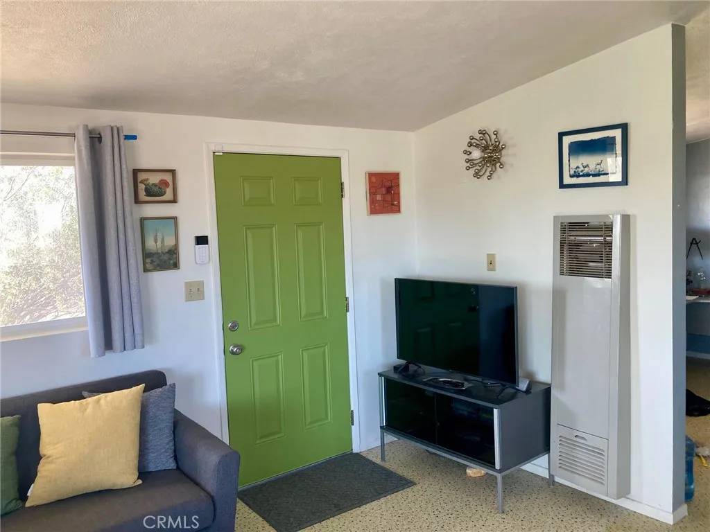 29 Palms, CA 92277,76253 Ramona Road
