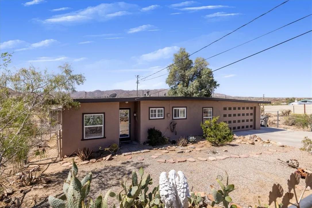 Joshua Tree, CA 92252,61961 Aster Place