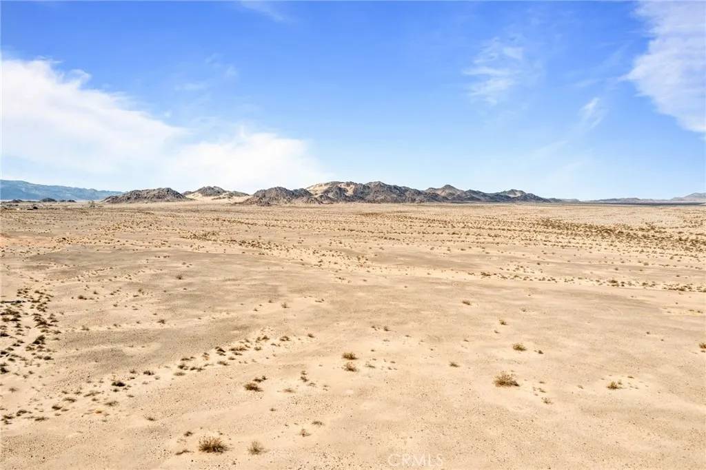 29 Palms, CA 92277,3333 Wilson