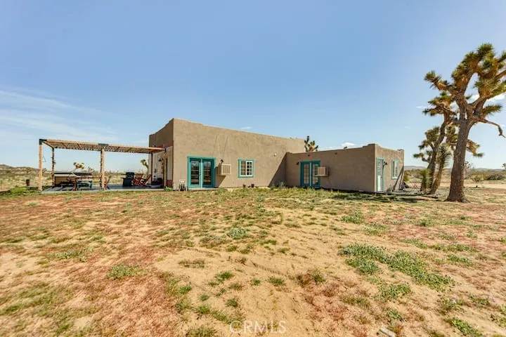 Landers, CA 92285,58725 Botkin Road