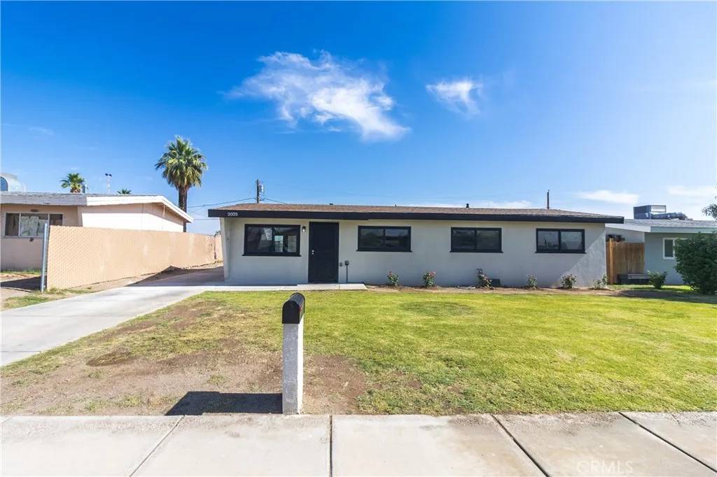 Needles, CA 92363,2025 Rio Vista