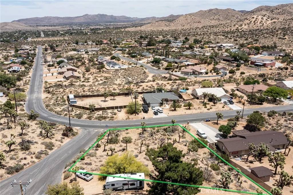 Yucca Valley, CA 92284,8385 Elk