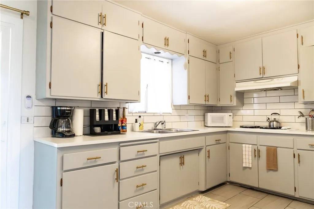 Joshua Tree, CA 92252,61740 Oleander Drive