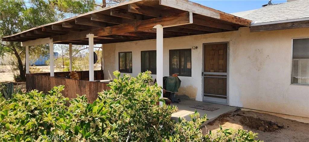 Landers, CA 92285,60812 Adele Road