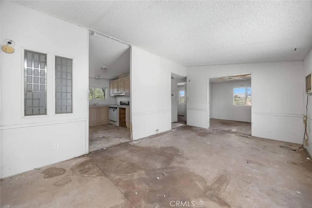 Landers, CA 92285,59125 Shayne Lane