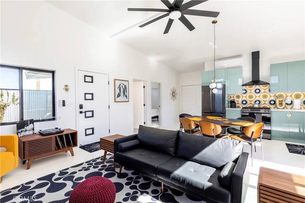 Joshua Tree, CA 92252,60271 Alta Loma Drive #One