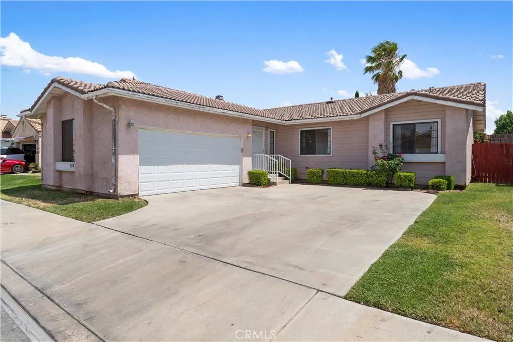 Palmdale, CA 93550,2258 Gregory Avenue