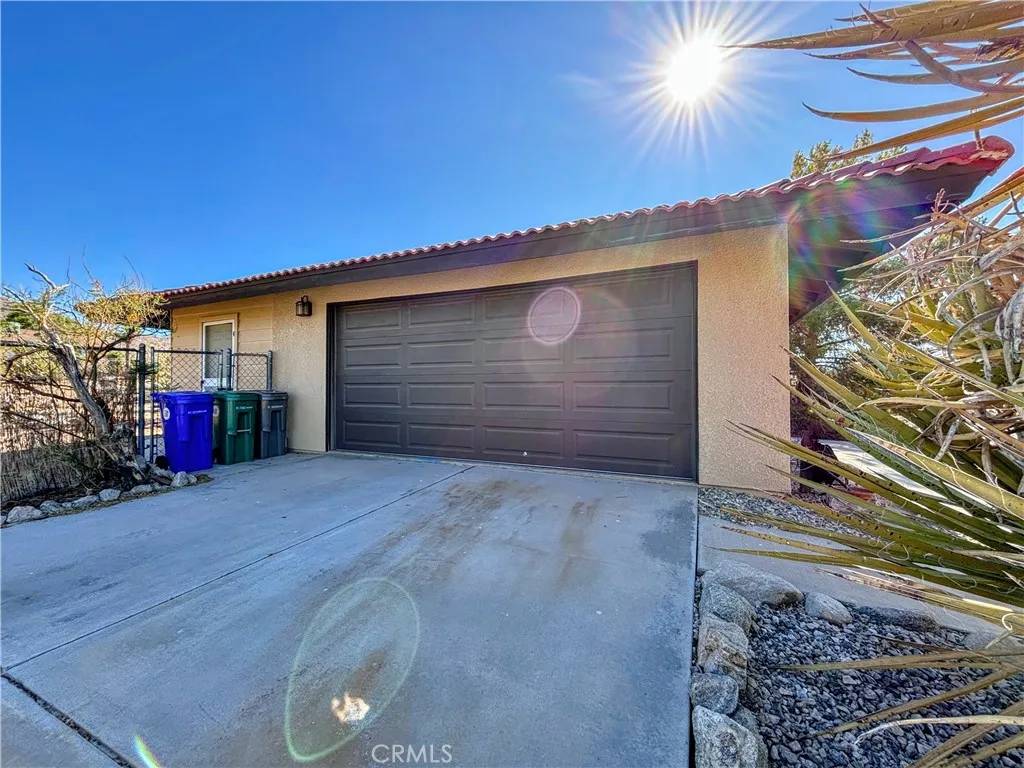 Joshua Tree, CA 92252,60459 Granada Drive