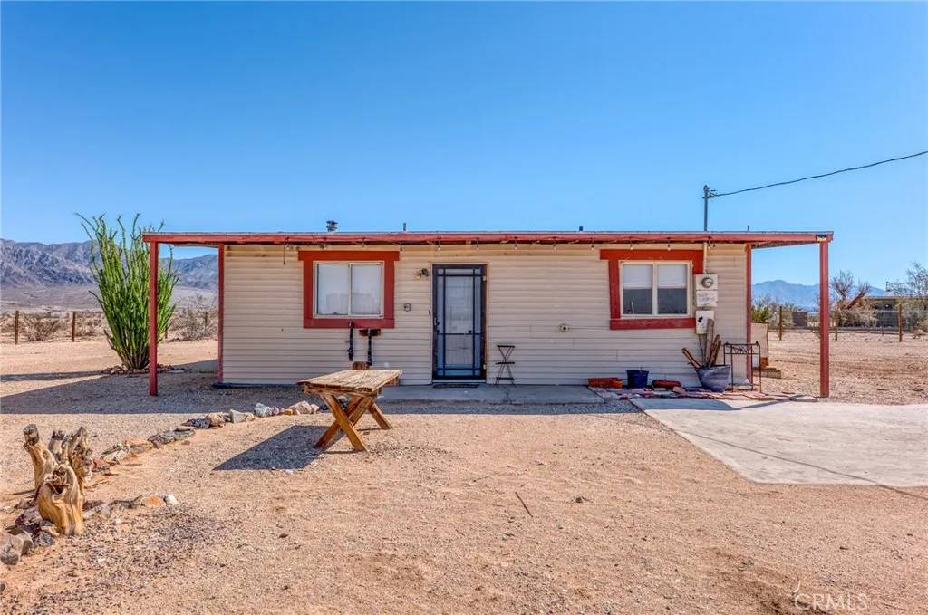 29 Palms, CA 92277,83478 Helen Street