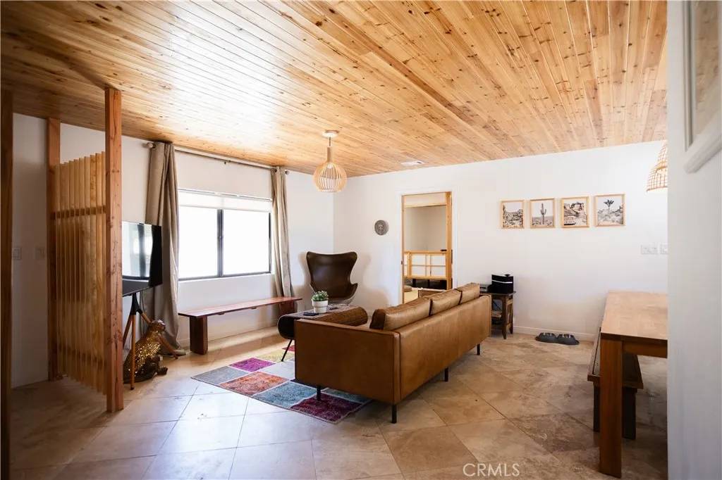 Joshua Tree, CA 92252,61680 Valley View Drive