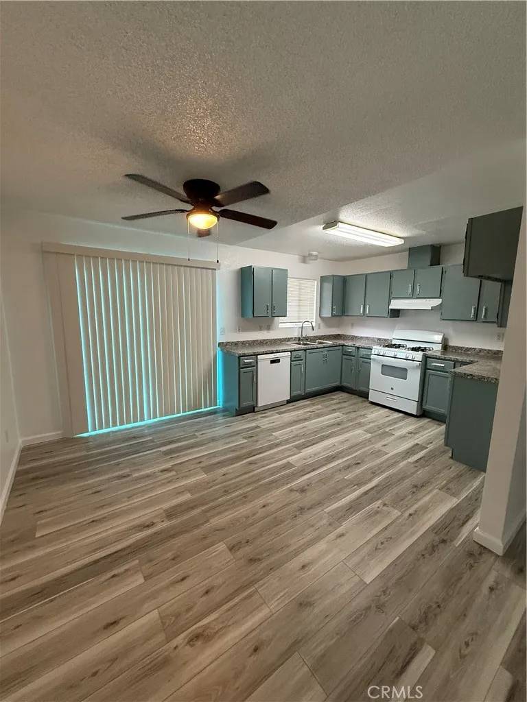 29 Palms, CA 92277,73778 S Slope Dr