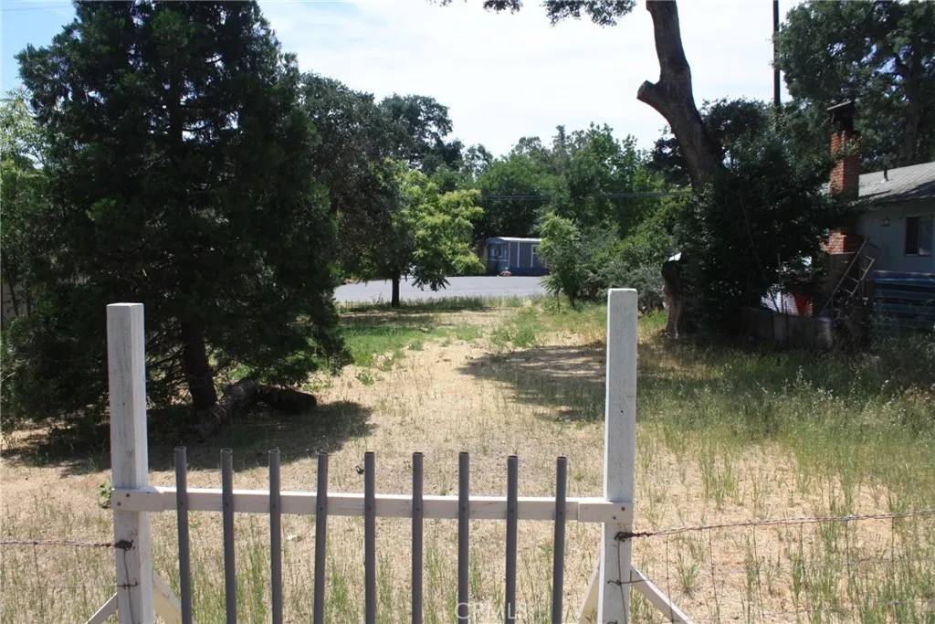 Clearlake, CA 95422,5582 Cottage