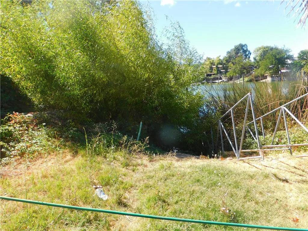 Clearlake, CA 95422,13550 Lower Lakeshore