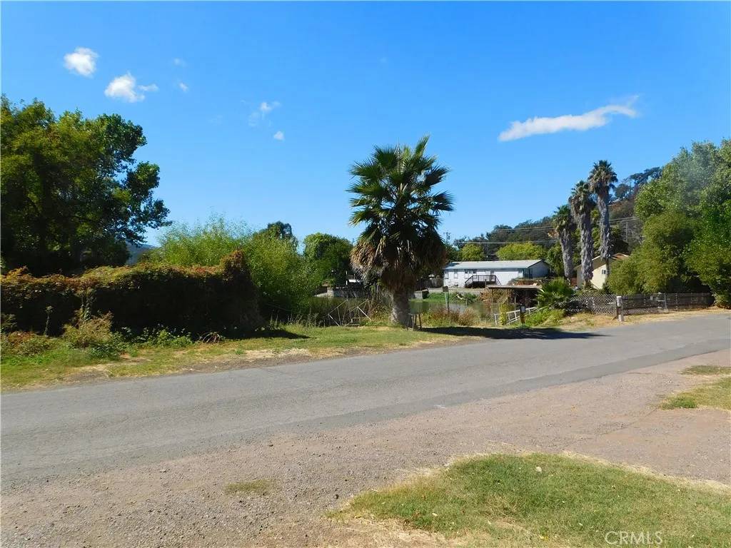 Clearlake, CA 95422,13550 Lower Lakeshore
