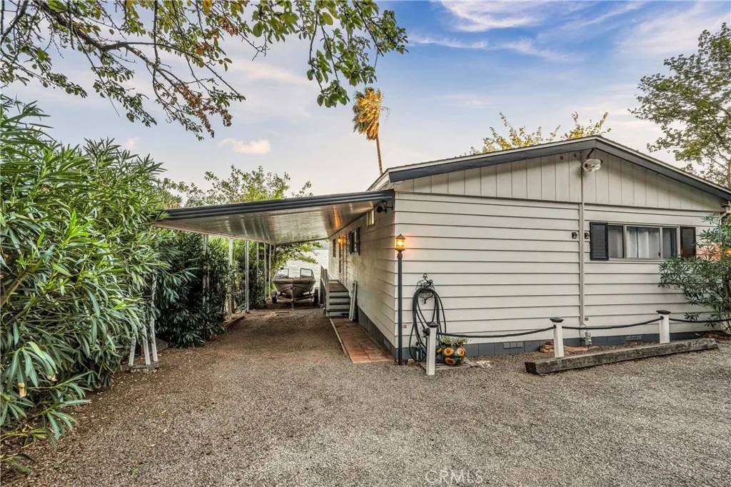 Clearlake, CA 95422,9859 Crestview Drive