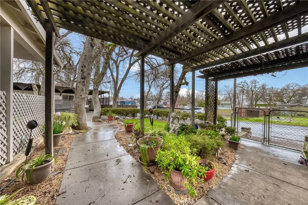 Clearlake, CA 95422,14708 Palmer Avenue