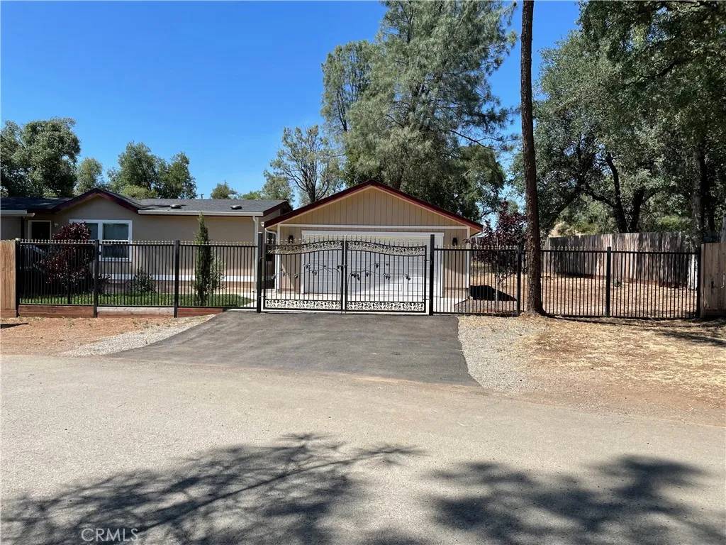 Clearlake, CA 95422,6181 Manzanita Avenue