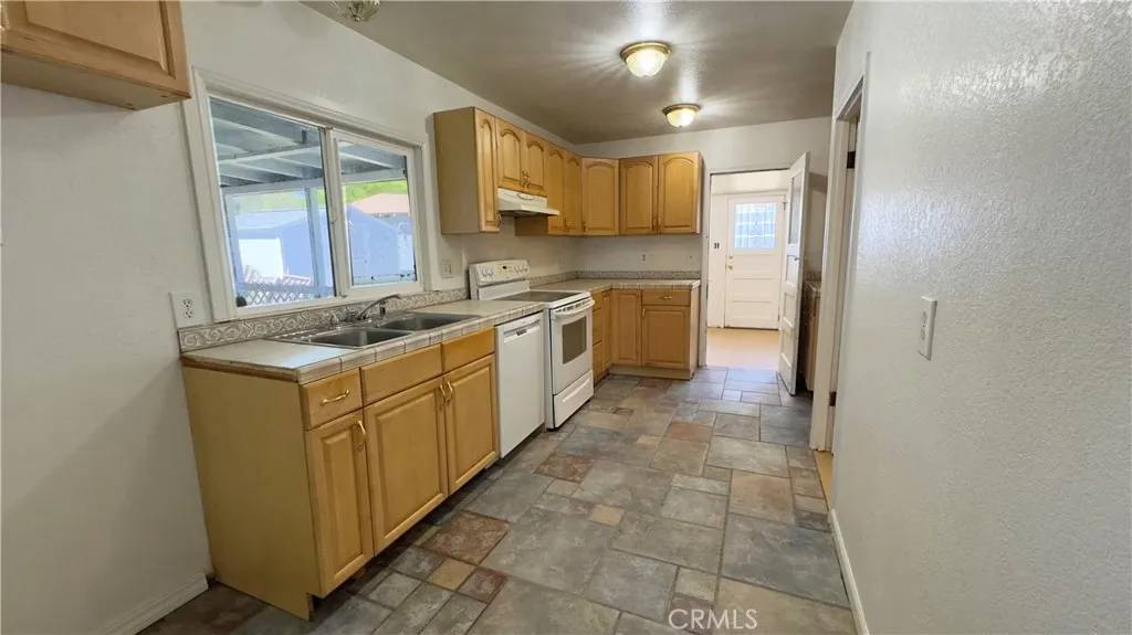 Nice, CA 95464,3808 Manzanita Avenue